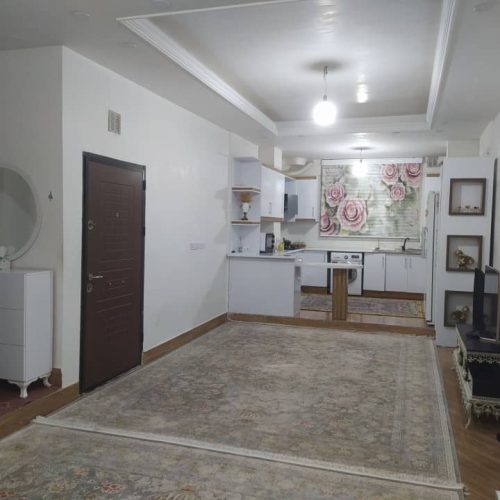 اپارتمان ، ورامین هفتاد و هشت متر، پارکینگ و انباری ، طبقه دوم