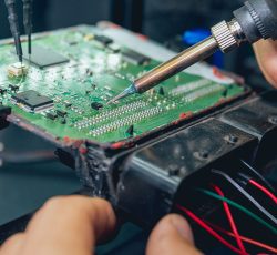 تعمیر و فروش انواع کامپیوتر خودرو(ایسیو)