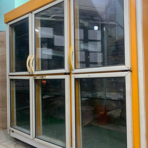 یخچال 6در صنعتی یک عددفریزرصنعتی ویک یخچال فریزرخانگی