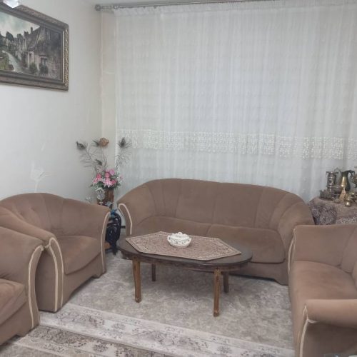 مبل 7 نفره درحد نو با میز وسط پردیس