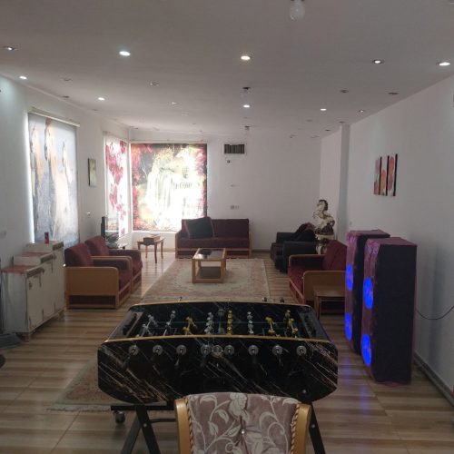 اجاره روزانه باغ‌ویلا استخر چهارفصل سرپوشیده نظافت درحد‌هتل