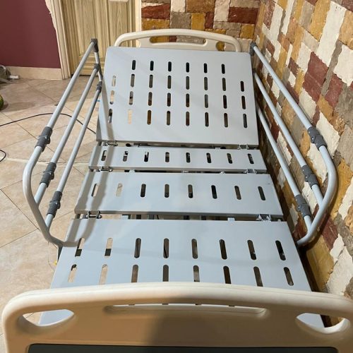 تخت بیمارستانی برقی چهار شکن فول آپشن بهمراه تشک تخم مرغی مواج