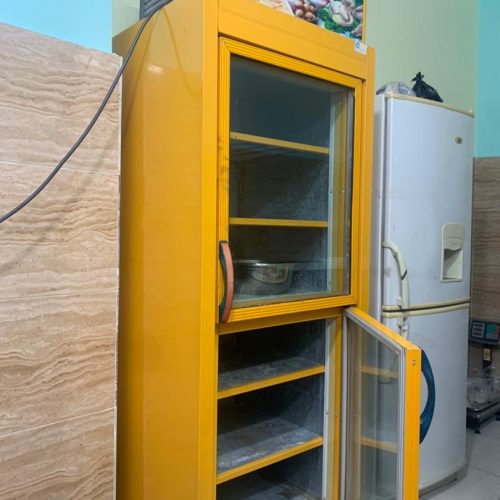 یخچال 6در صنعتی یک عددفریزرصنعتی ویک یخچال فریزرخانگی