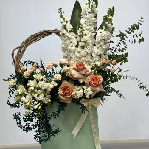 گل آرایی و تشریفات مجالس