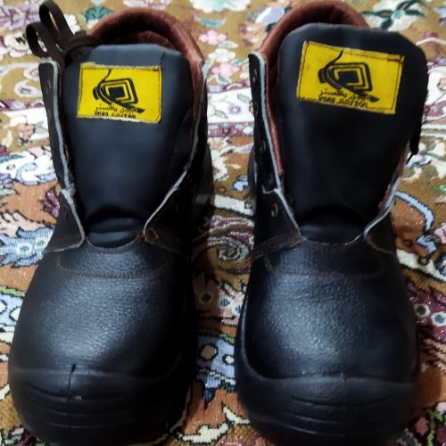 کفش ایمنی بدون هیچ گونه استفاده ای.کاملا نوع