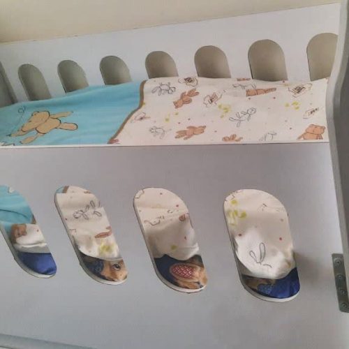 تخت خواب و کمد کودک