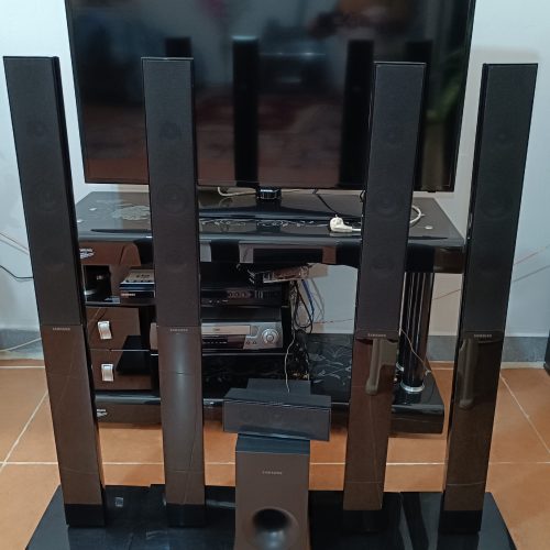 دستگاه DVD همراه با باند