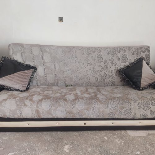 مبلمان تخت شو و زیره کمد دار