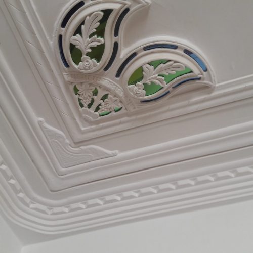 گچکار سفید و زیر کاری گچ