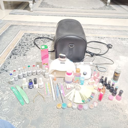 تمامی وسیله های کاشت ناخن یکجا