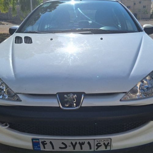 پژو 206 صندوقدار