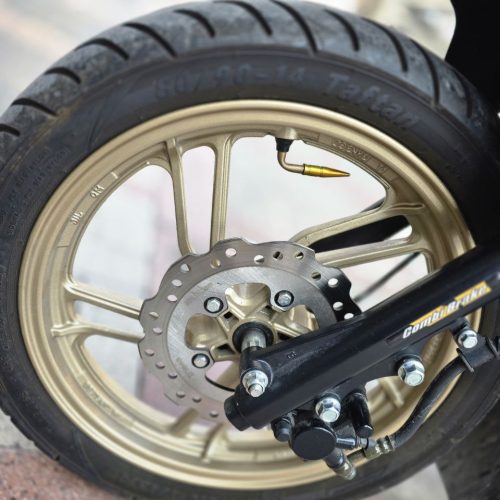 موتور هندا کلیک مدل400