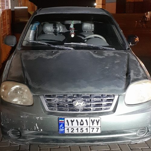 مدل 2004 بیمه تا برج 4 سال آینده بدون رنگ فقط کمی آفتاب زدگی