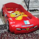 تخت خواب ماشینی برای بچه تا سن 16 سالگی سالم و چراغاشم کار میکنه دزدگیرش هم