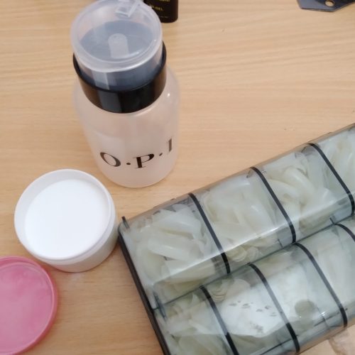 فروش لوازم کاشت ناخن