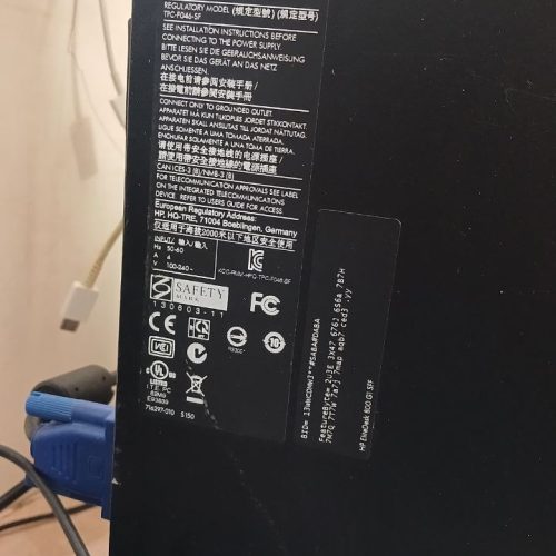 مانیتور ای سوز 22اینچ و مینی کیس دیدی آر تیری در حد نو با تمام لوازم