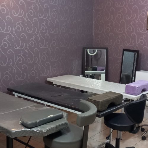 واگذاری امتیاز و تجهیزات سالن زیبائی