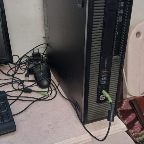 مانیتور ای سوز 22اینچ و مینی کیس دیدی آر تیری در حد نو با تمام لوازم