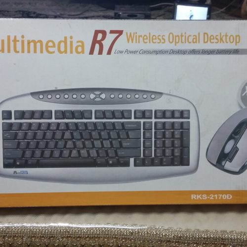 کیبورد و موس بیسیم کامپیوتر مارک multi media R7
