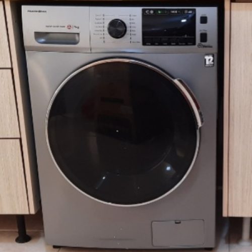 یک دستگاه ماشین لباسشویی پاکشوما 7 کیلیویی کمتر از 12 ماه استفاده شده