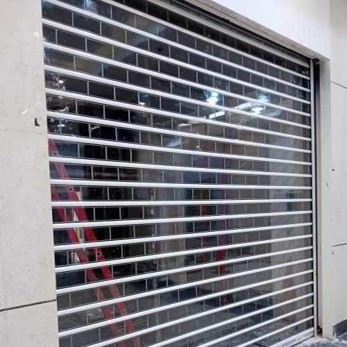 دوربین مداربسته و کرکره برقی و دزدگیر