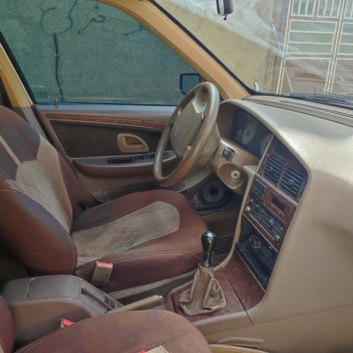 موتوری و گیربکس بسیار سالم بدون خط وخش