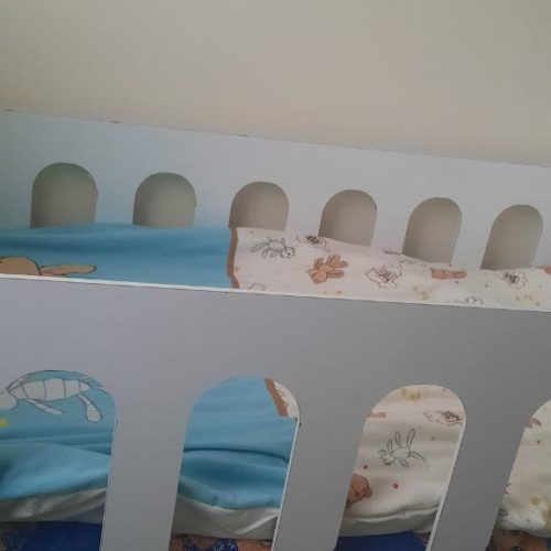 تخت خواب و کمد کودک