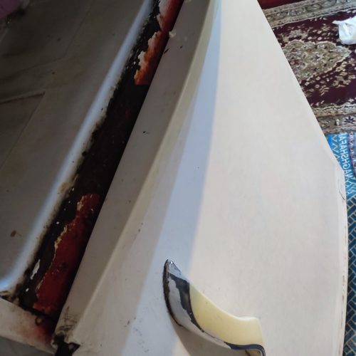 یک یخچال فریزسالم یکبارتمعیررفته بود به فروش می‌رود