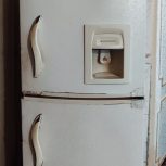 یک یخچال فریزسالم یکبارتمعیررفته بود به فروش می‌رود