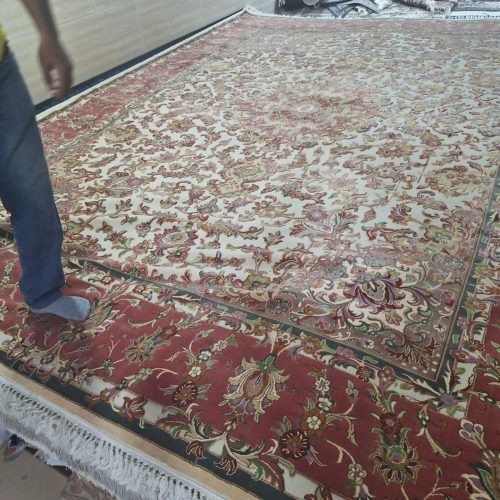 فرش نخ ابریشم مصنوعی