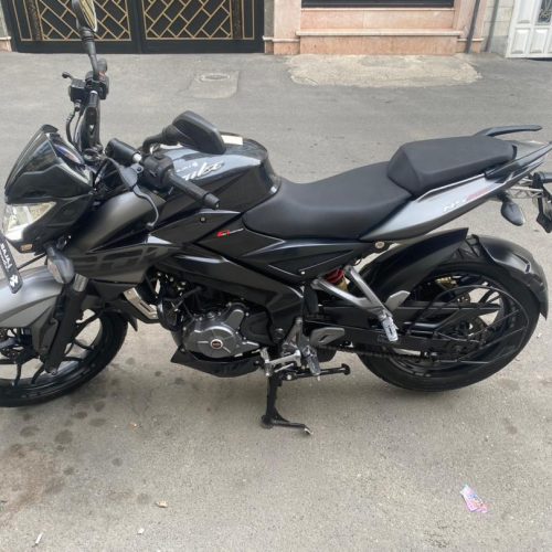 موتور ان اس200