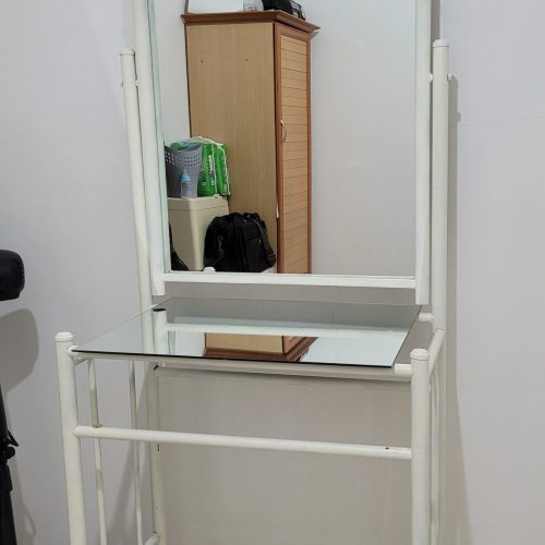 میز آرایش فلزی