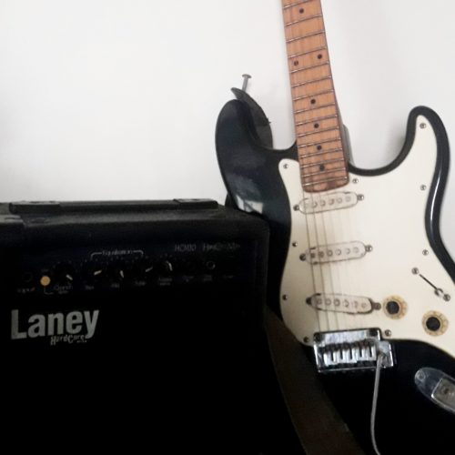 گیتار الکتریک و امپلیفایر