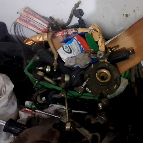 کلیه اجناس جلوبندی.وعقبندی کمکها واکسل سواری ووانت