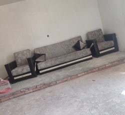 مبلمان تخت شو و زیره کمد دار