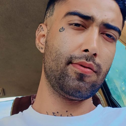 به نظافتچی خانم جهت تمیز کردن منزل نیازمندم ،فقط مجرد و کاربلد باشه