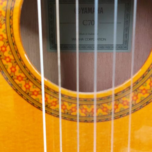 گیتار یاماها c70 اصل