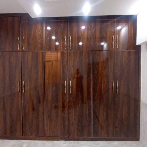 ساخت و تعمیرات کابینت و کمد دیواری