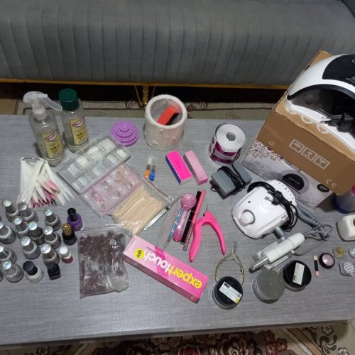 وسایل کاشت ناخن در حد نو