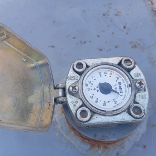 مخزن گاز ۲ تن ،با شیرآلات و لوازم آمریکایی ،کلا یکبار مصرف شده ب علت گرفتن گاز شهری  مبلغ توافقی لطفا مصرف کننده تماس بگیرد  ۰۹۱۲۱۸۹۳۴۴۹