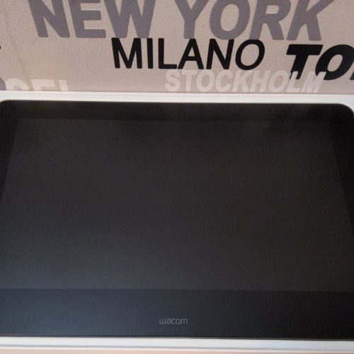 تبلت،مانیتور طراحی وکام wacom cintiq pro 16 قلم نوری