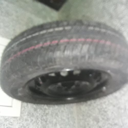 یک حلقه لاستیک پراید برنده کویر نو