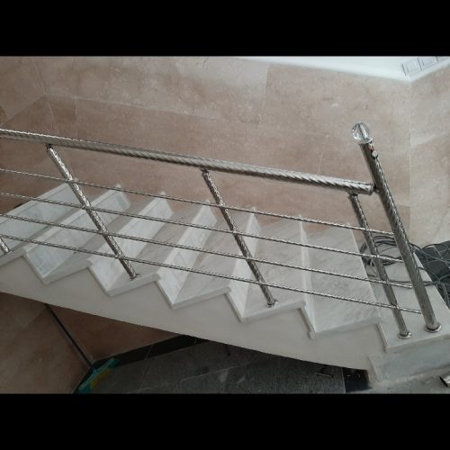 نصب انواع نرده استیل،چوب،پایه اشکی،خم و…