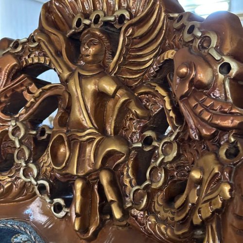 مبل هفت نفره استیل به همراه دو صندلی میزبان، جلو مبلی و دو عدد عسلی و ناهار خوری ده نفره