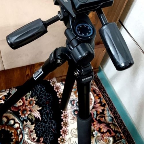 سه پایه بنرو