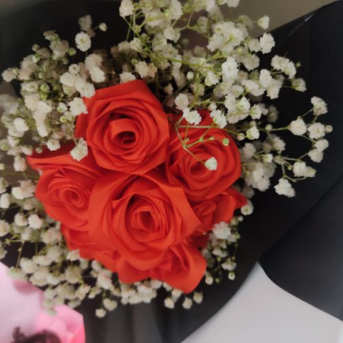 گل رز روبانی