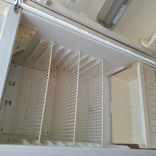 یک دستگاه یخچال فیلور دو درب درحد نو