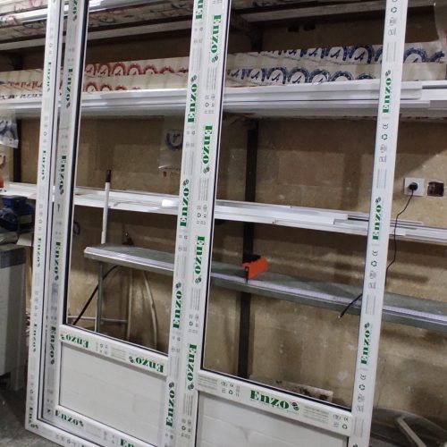 ساخت انواع درب و پنجره های UPVC