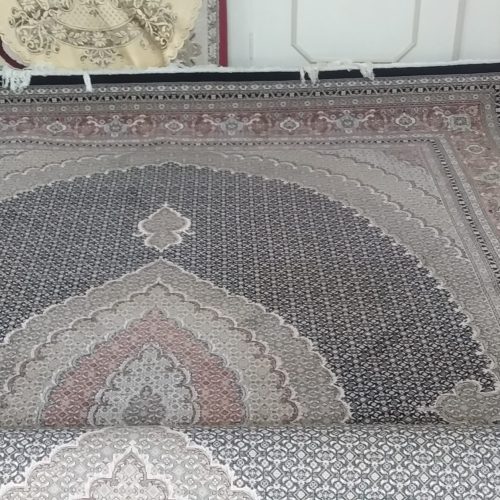 فرش درجه یک نگین