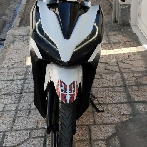 دوعدد موتور سیکلت به فروش می‌رسد